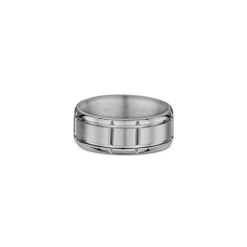 One ring with a band design features two horizontal and vertical cut lines pattern.