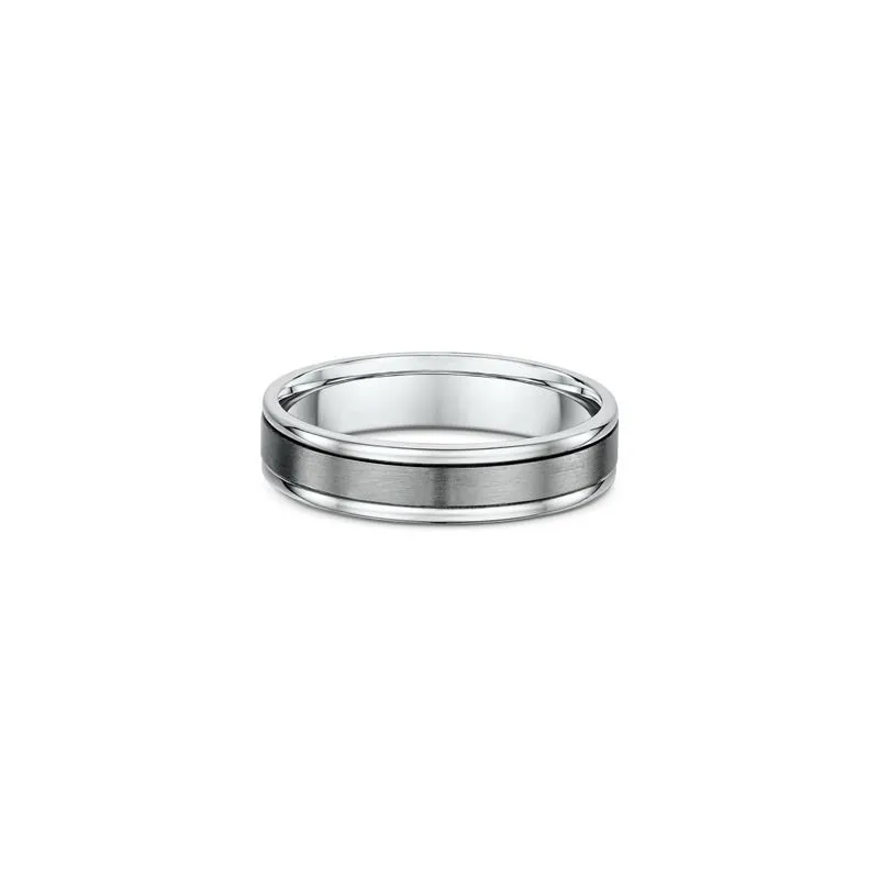 One band ring that combines two shades, titanium and silver. The titanium shade occupies the center of the band.