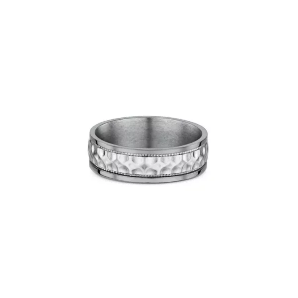 One titanium ring with a band design that features a silver bevelled edge pattern on the center surface of the band.