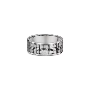 One plated silver ring. The ring is adorned with the Burberry plaid pattern.