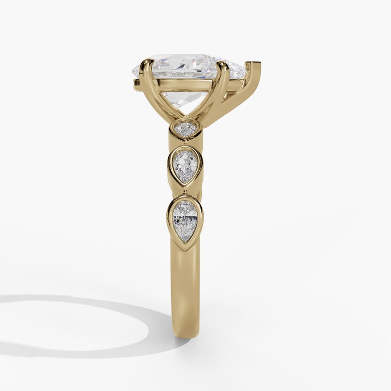 Yellow gold diamond ring