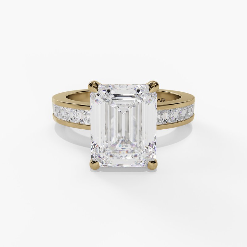 Yellow gold diamond ring