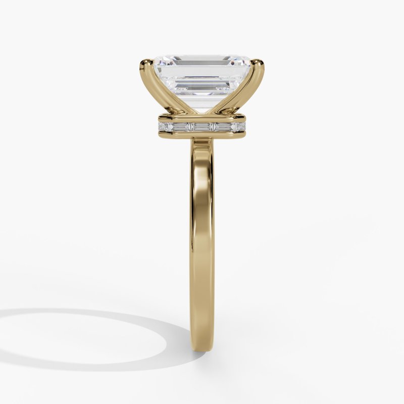 Yellow gold diamond ring