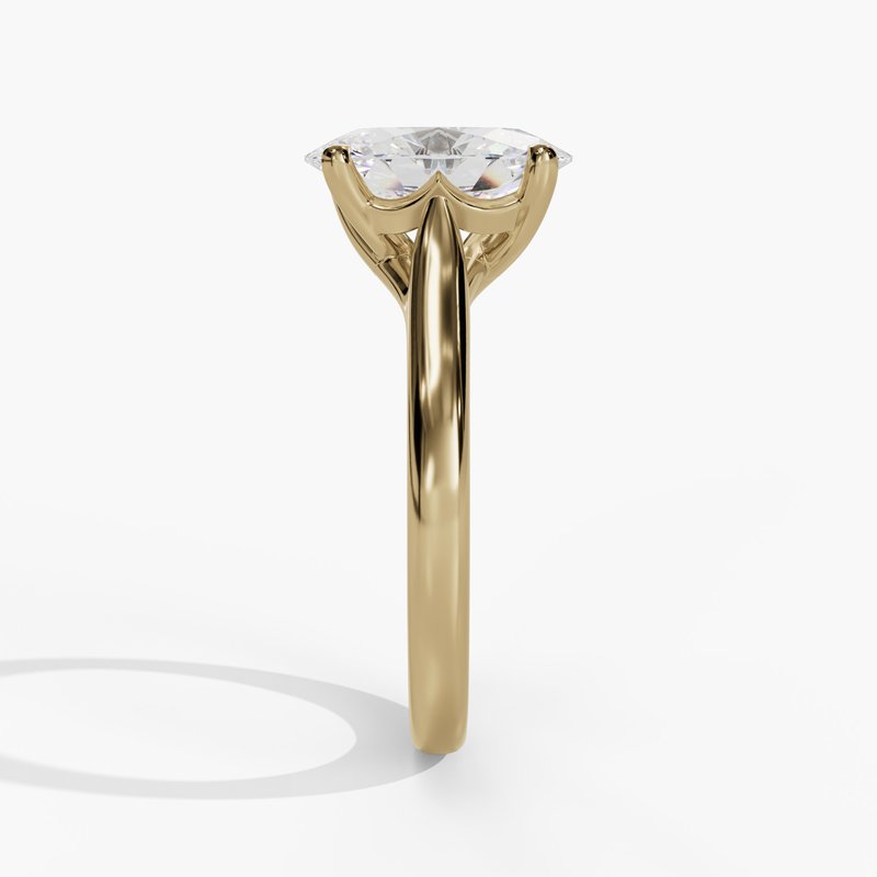 Yellow gold diamond ring