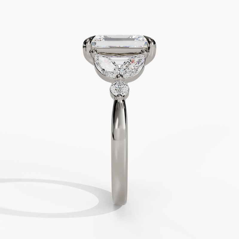 White gold vintage diamond ring