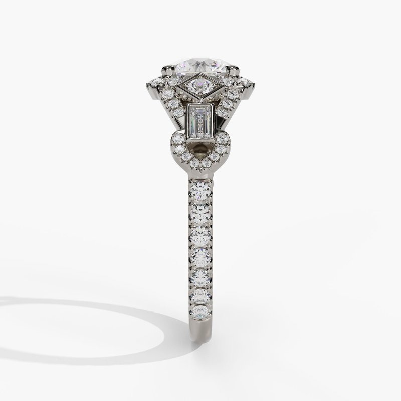 White gold vintage diamond ring
