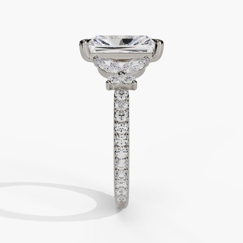 White gold vintage diamond ring