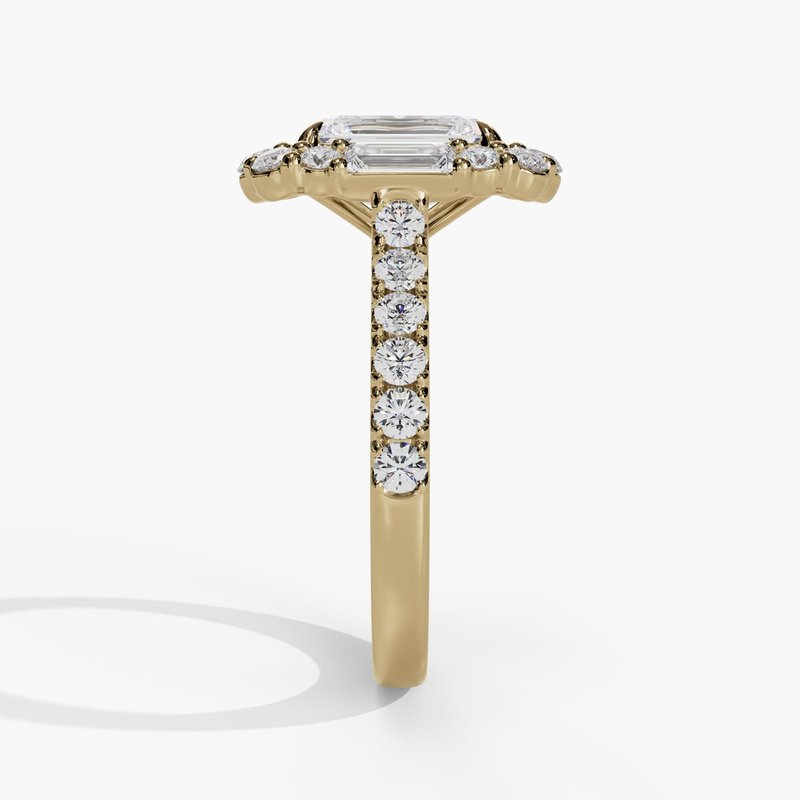 Yellow gold vintage diamond ring