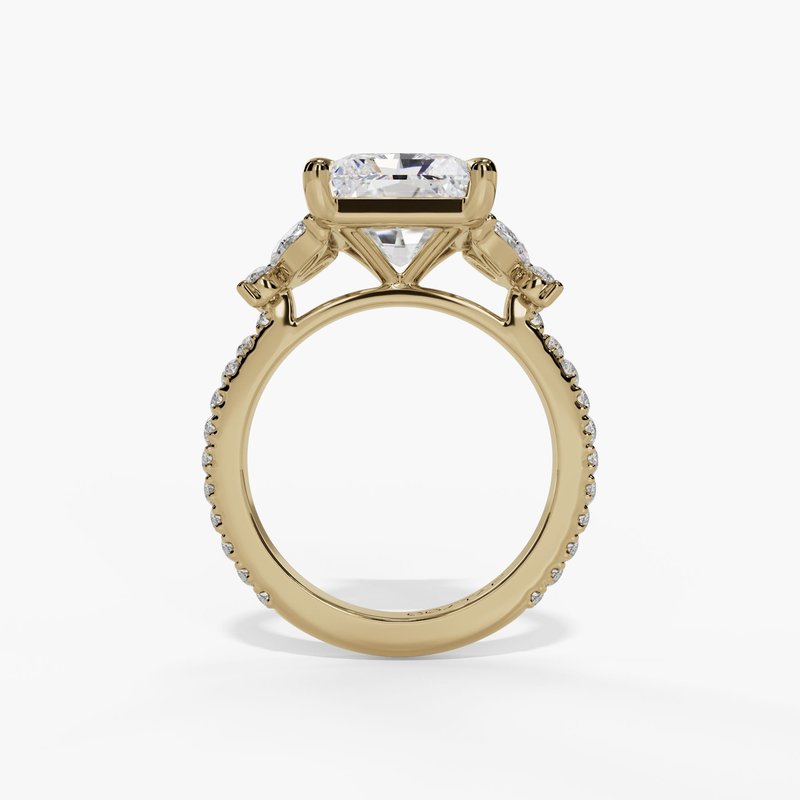 Yellow gold vintage diamond ring