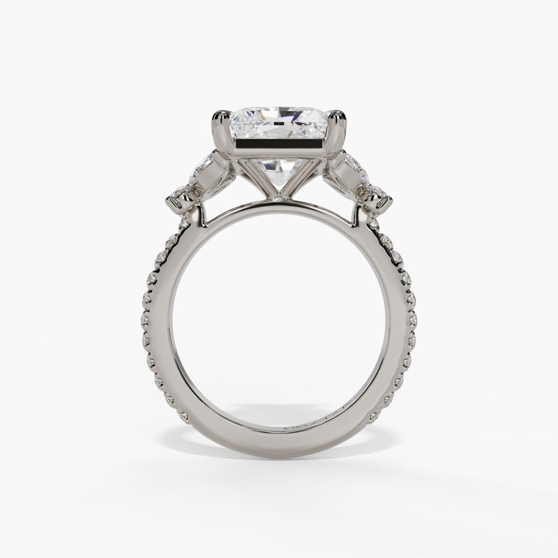 White gold vintage diamond ring